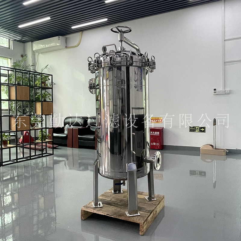 不銹鋼過(guò)濾器在純水制備中的作用